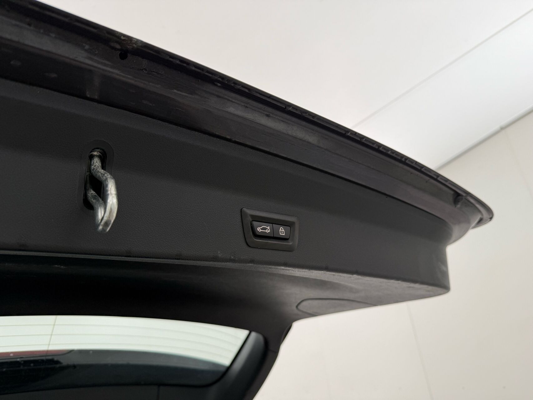 Grå BMW iX3 fra 2022