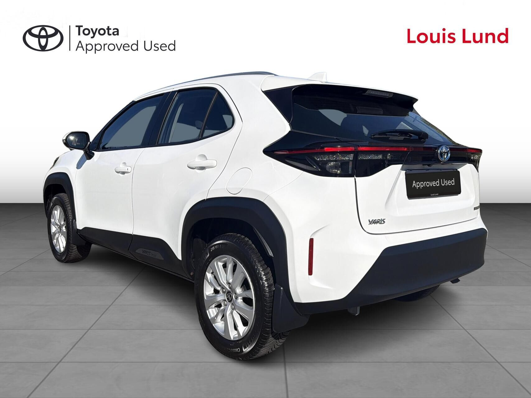 Hvid Toyota Yaris Cross fra 2022