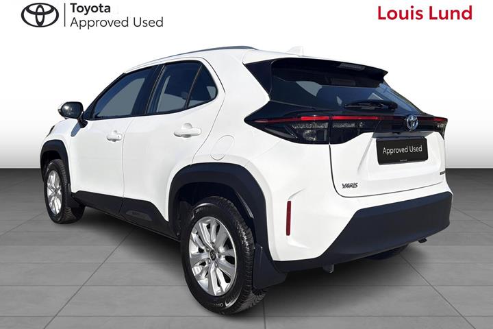 Hvid Toyota Yaris Cross fra 2022