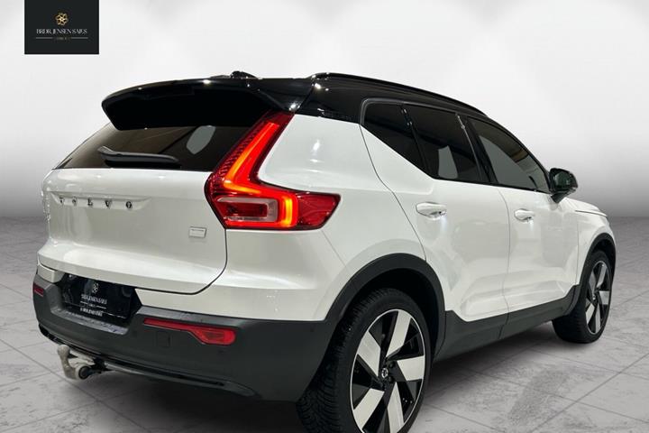 Hvid Volvo XC40 fra 2023