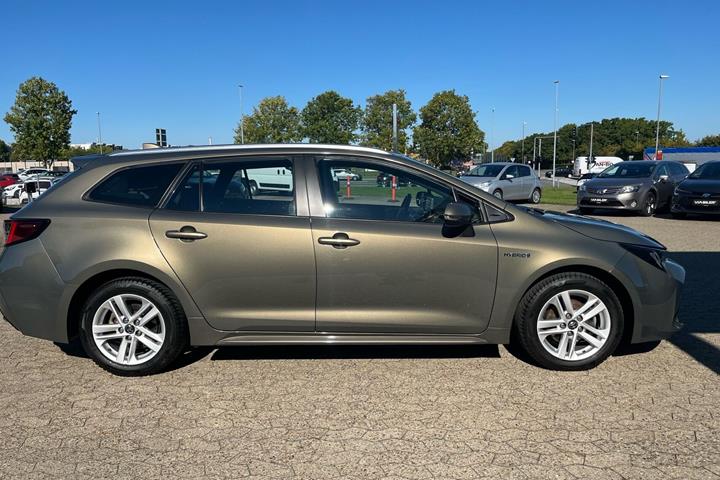 Bronze Toyota Corolla fra 2019