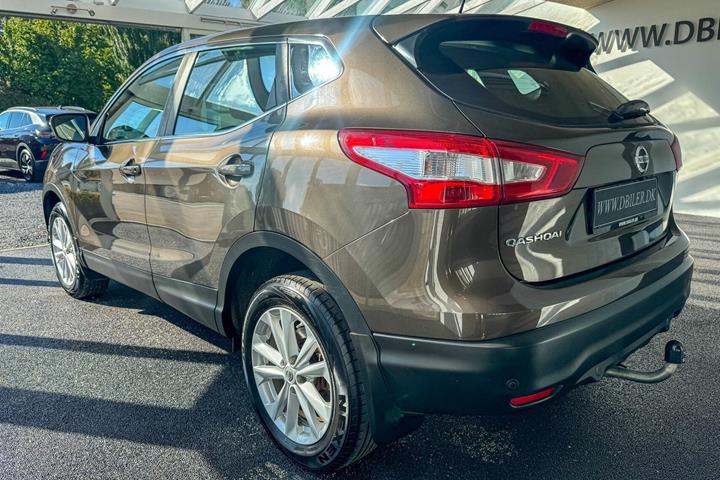 Bronze Nissan Qashqai fra 2016
