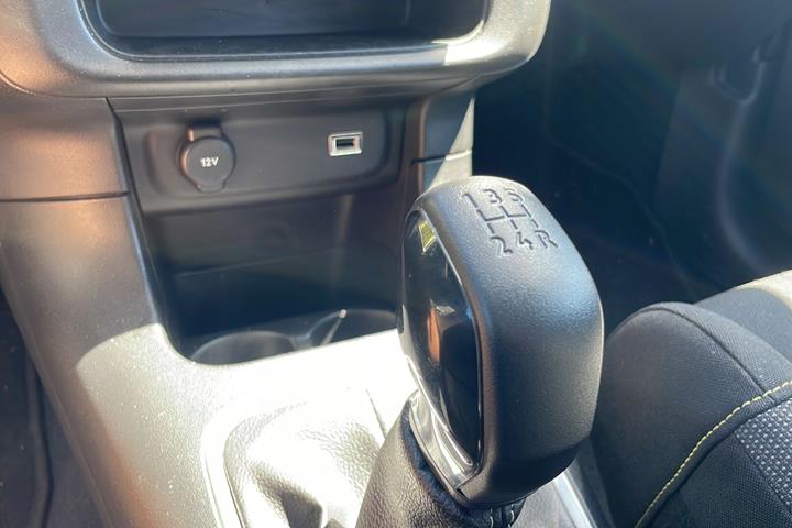 Grå Citroën C3 fra 2021