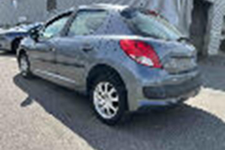 undefined Peugeot 207 fra 2010
