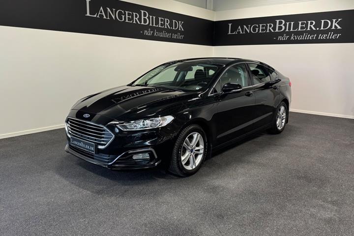 Sort Ford Mondeo fra 2019