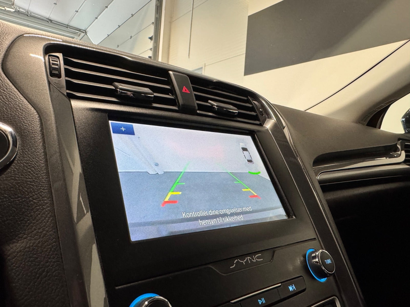 Sort Ford Mondeo fra 2019