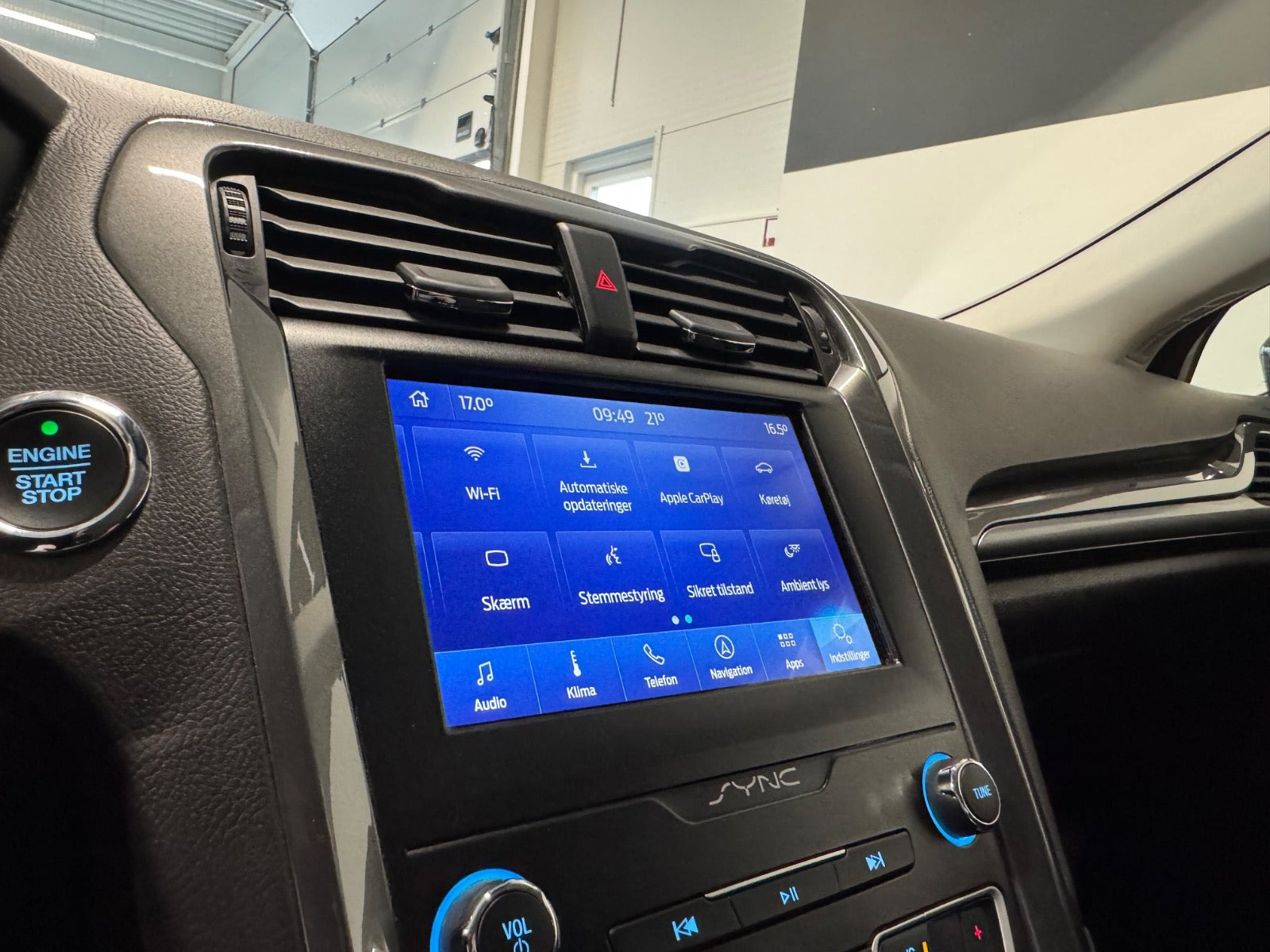Sort Ford Mondeo fra 2019