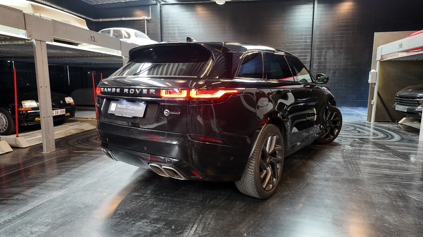 Sort Land Rover Range Rover Velar fra 2020