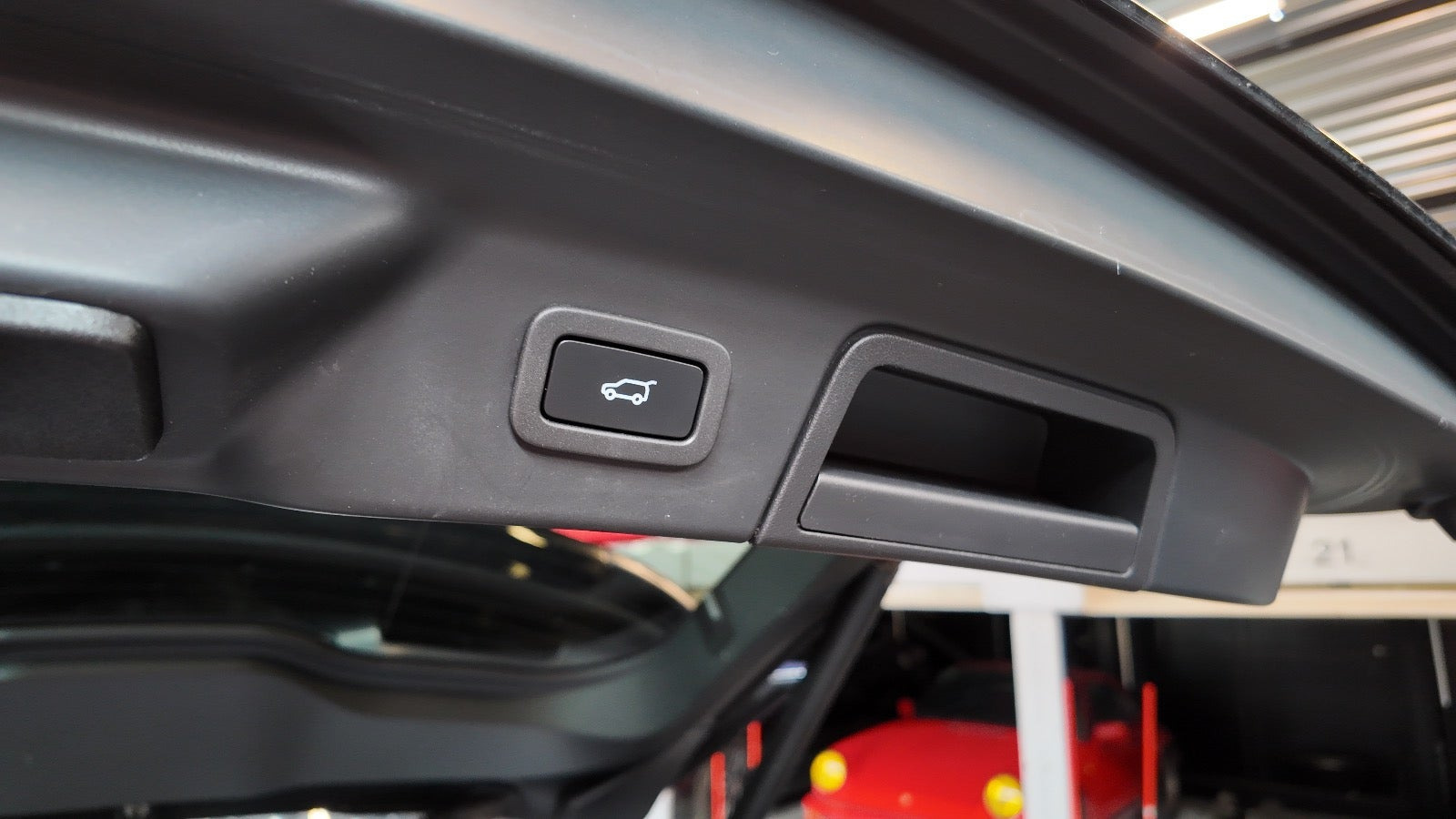 Sort Land Rover Range Rover Velar fra 2020