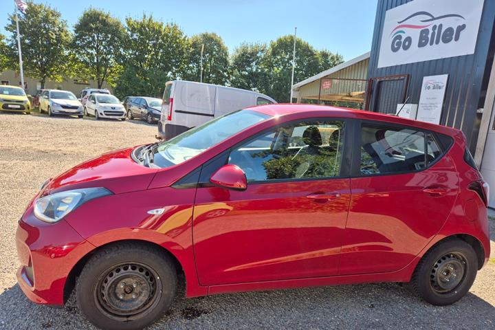 Grøn Hyundai i10 fra 2019