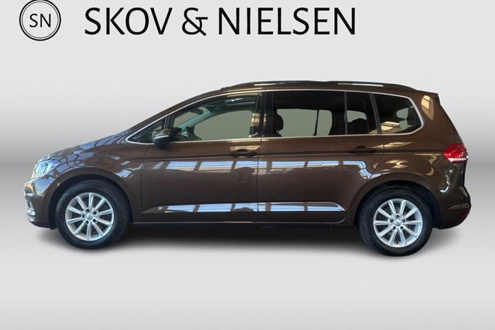 Brun VW Touran fra 2017