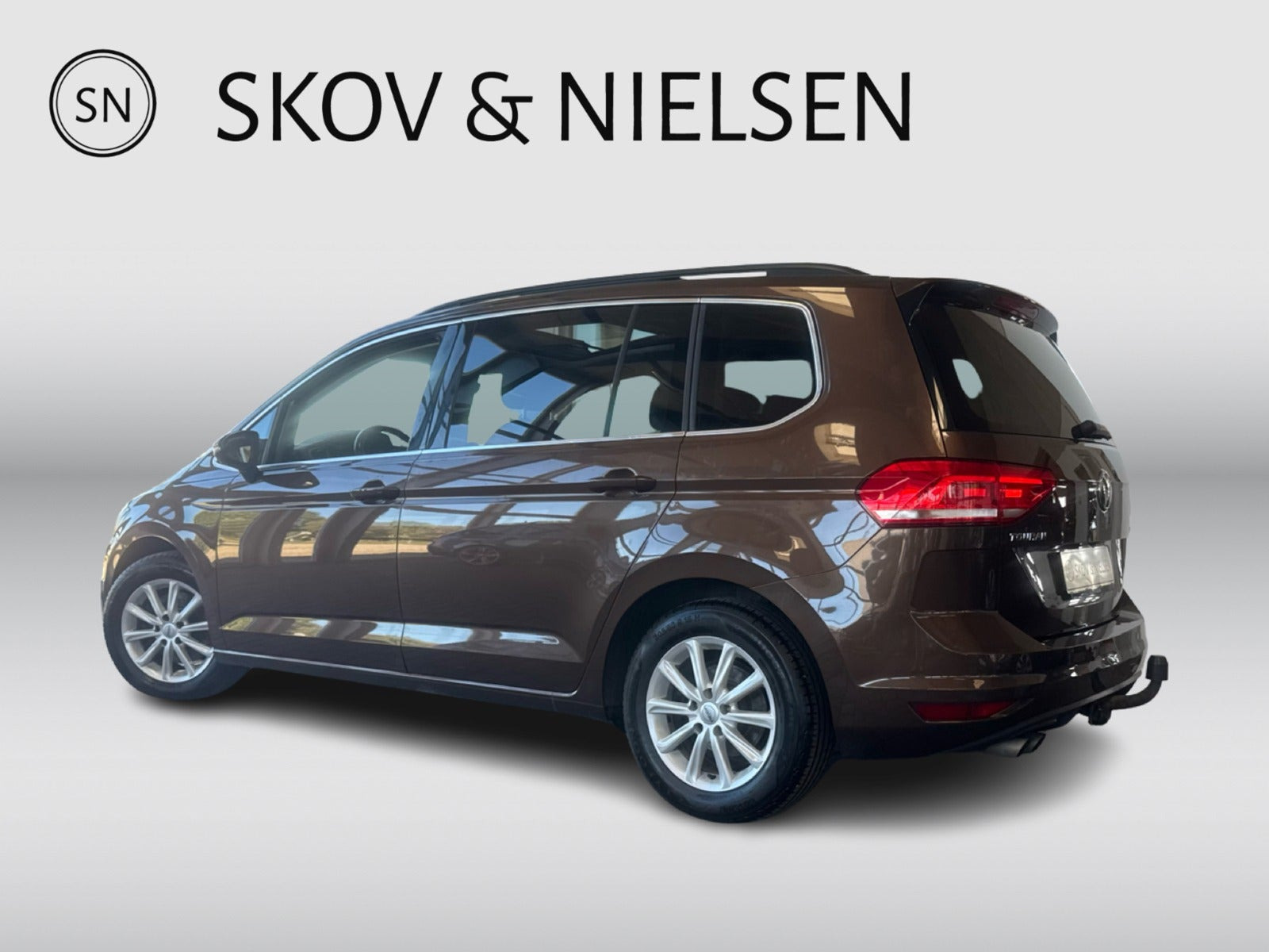 Brun VW Touran fra 2017