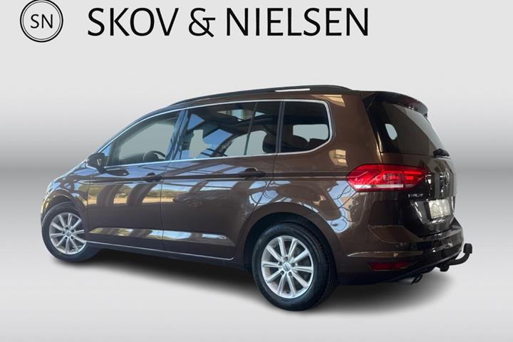 Brun VW Touran fra 2017