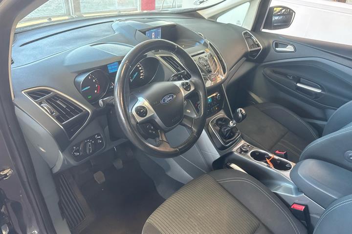 Grå Ford C-MAX fra 2014