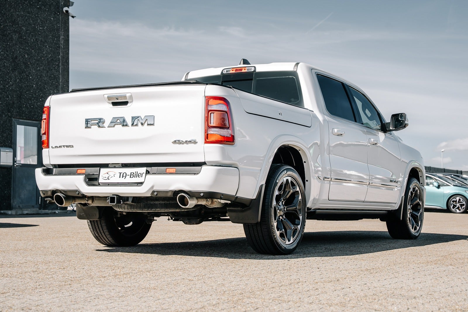 Hvid Dodge RAM 1500 fra 2020