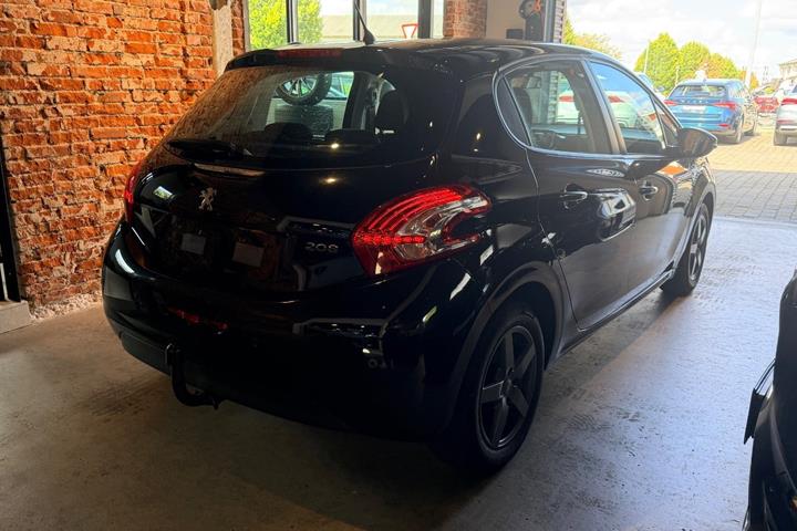 undefined Peugeot 208 fra 2012