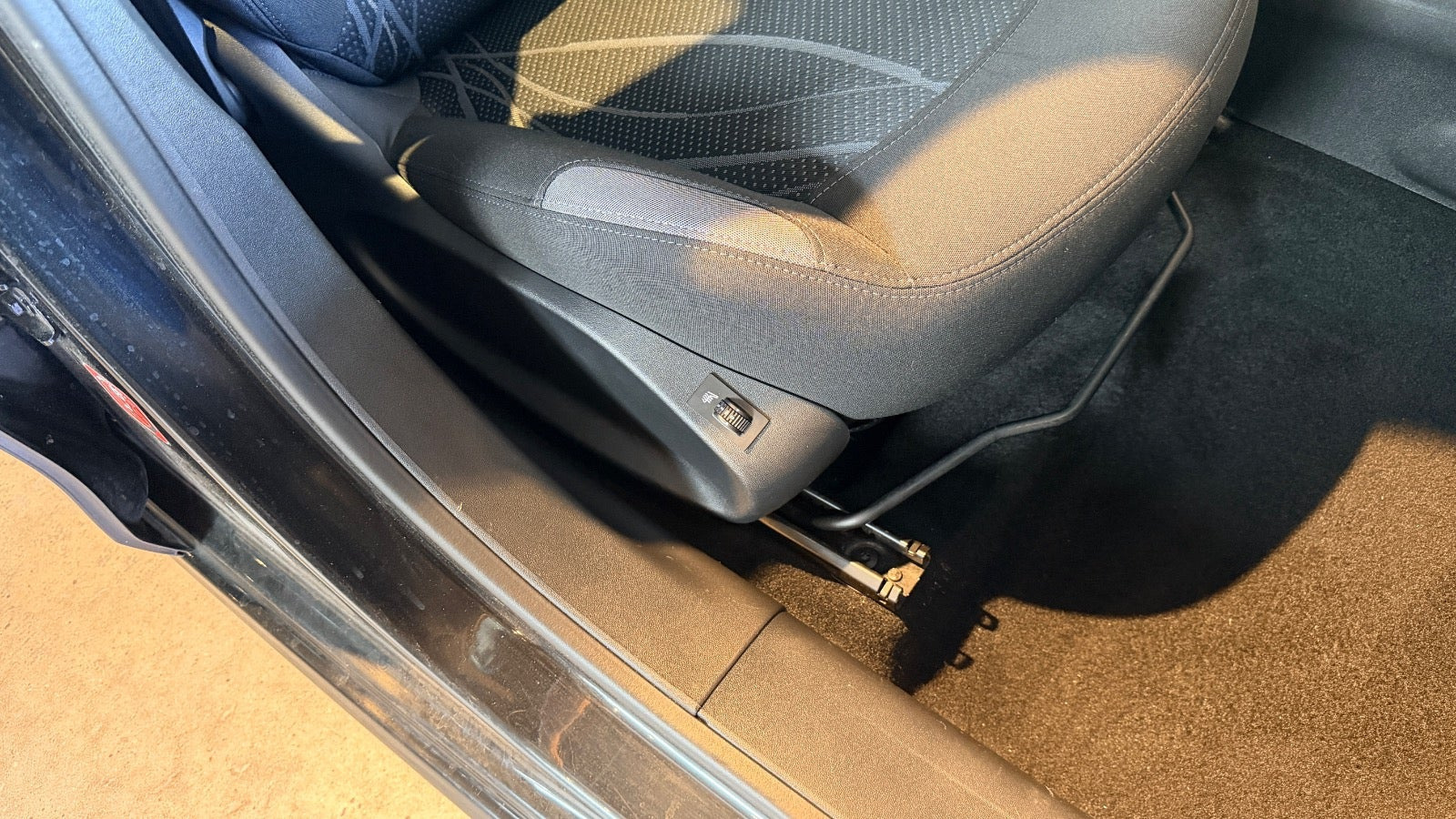 undefined Peugeot 208 fra 2012