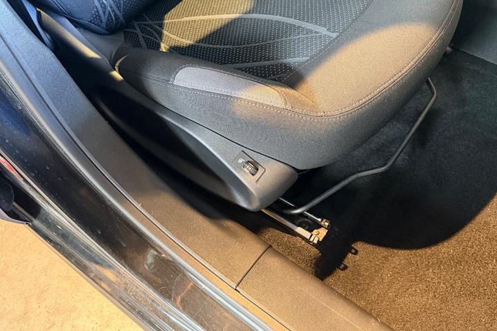 undefined Peugeot 208 fra 2012
