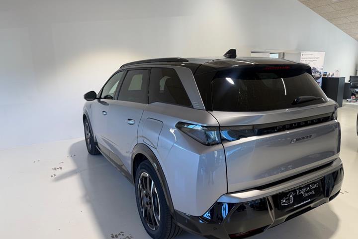Grå Peugeot e-5008 fra 2025