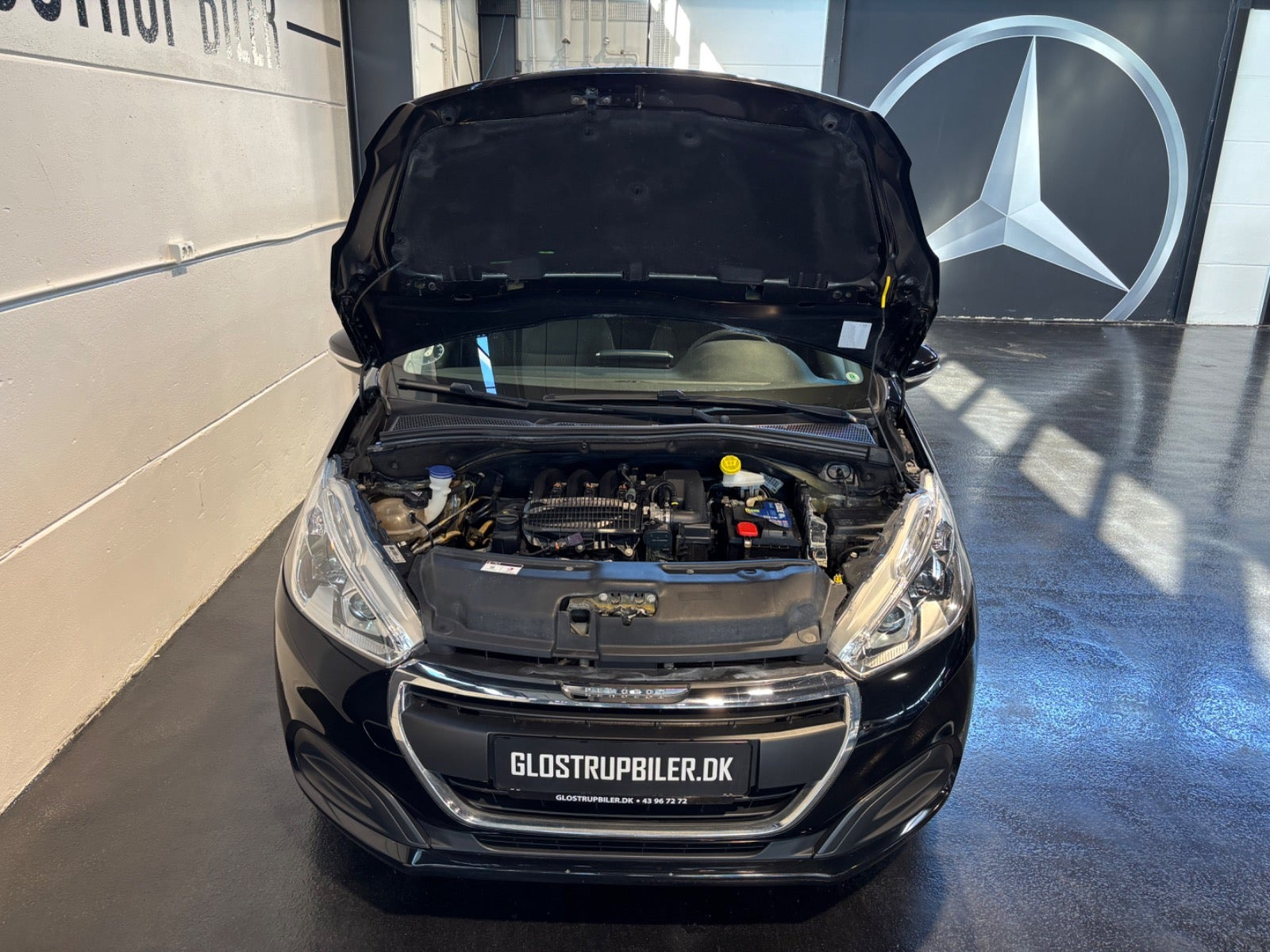 Sort Peugeot 208 fra 2017