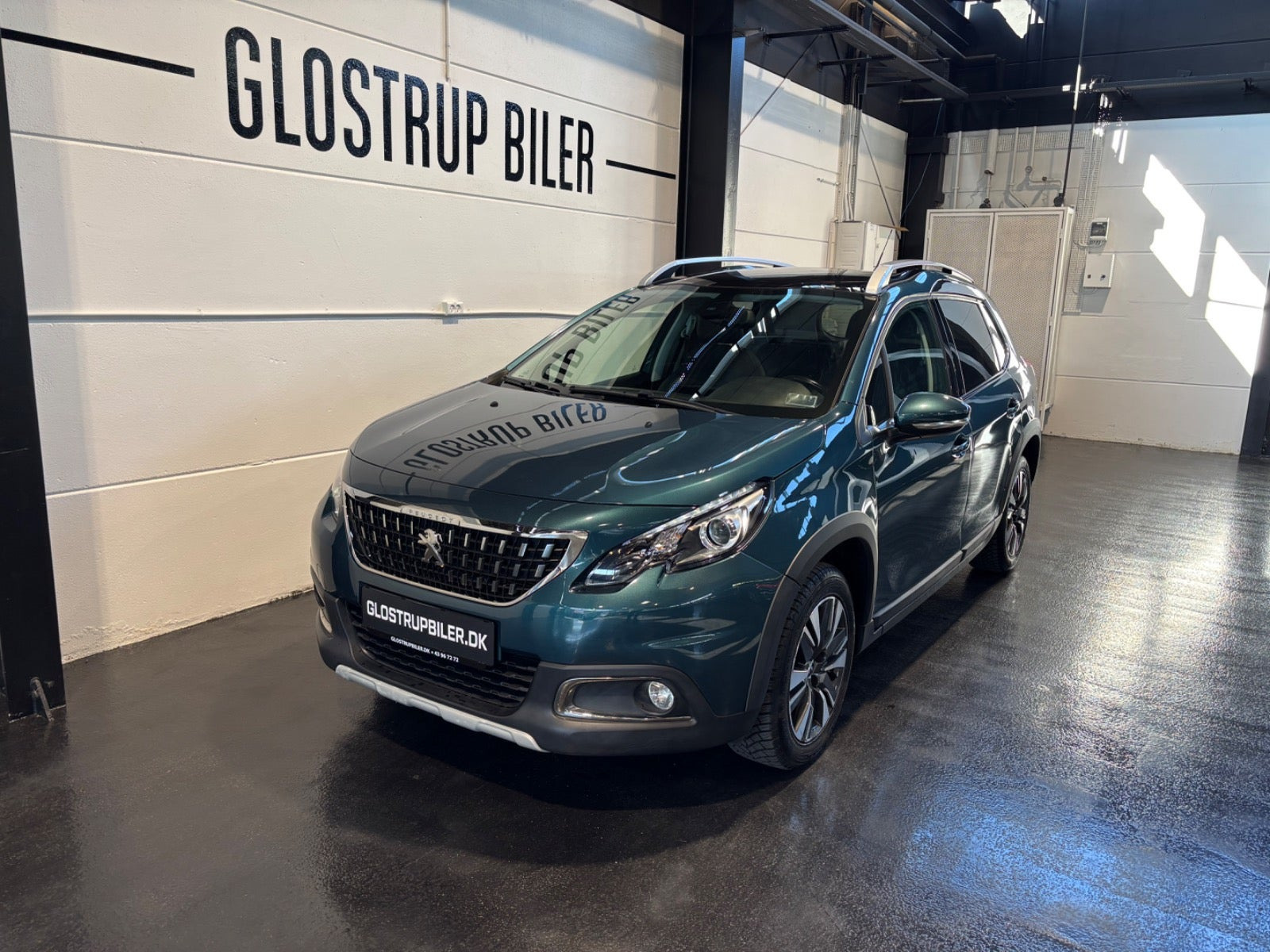 Peugeot 2008 1,2 PureTech 110 Allure Sky EAT6