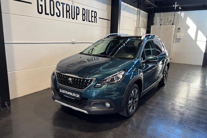 Grøn Peugeot 2008 fra 2019
