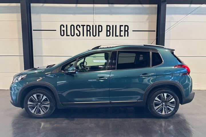 Grøn Peugeot 2008 fra 2019