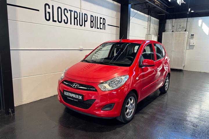 Rød Hyundai i10 fra 2011