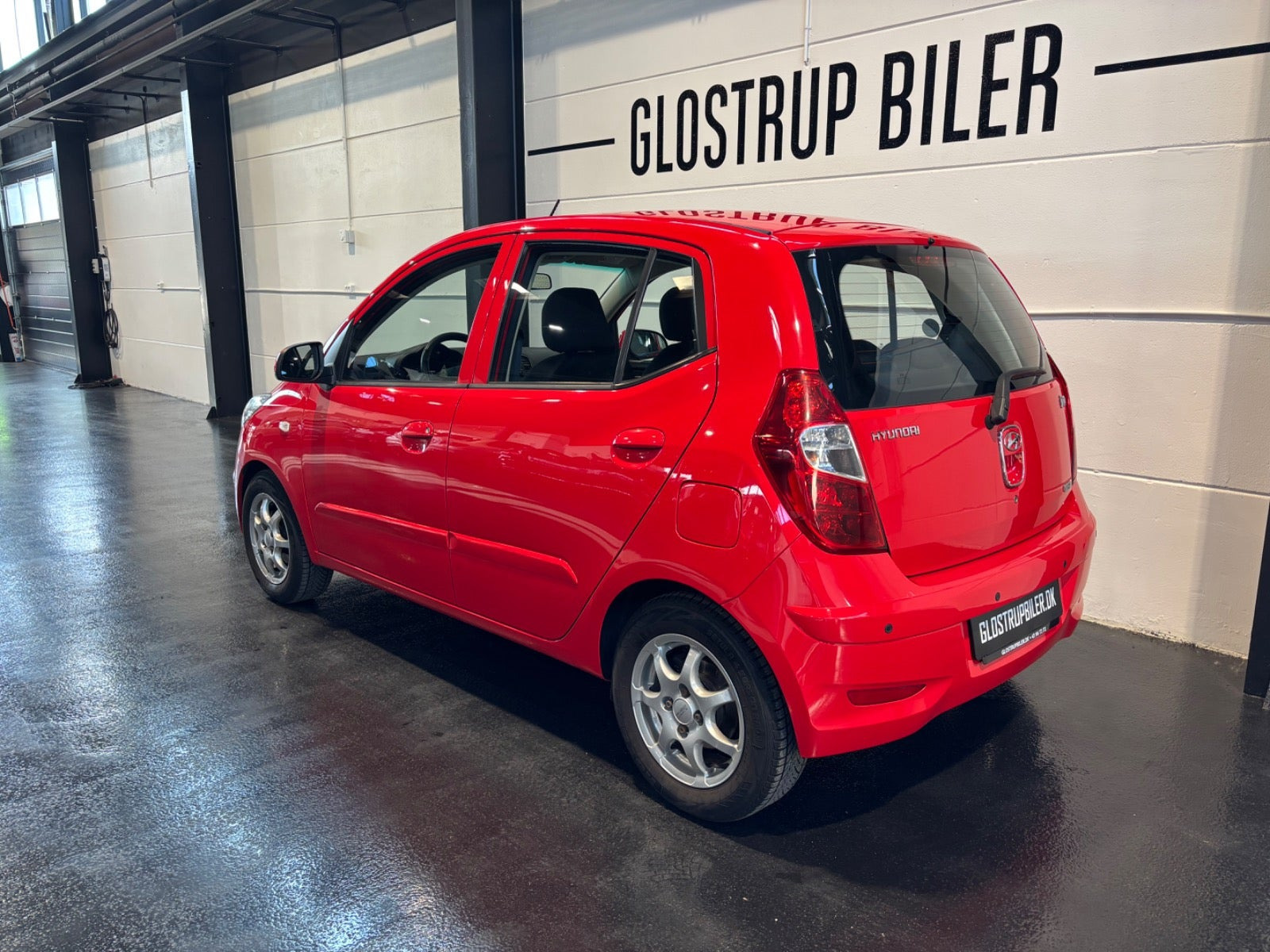 Rød Hyundai i10 fra 2011