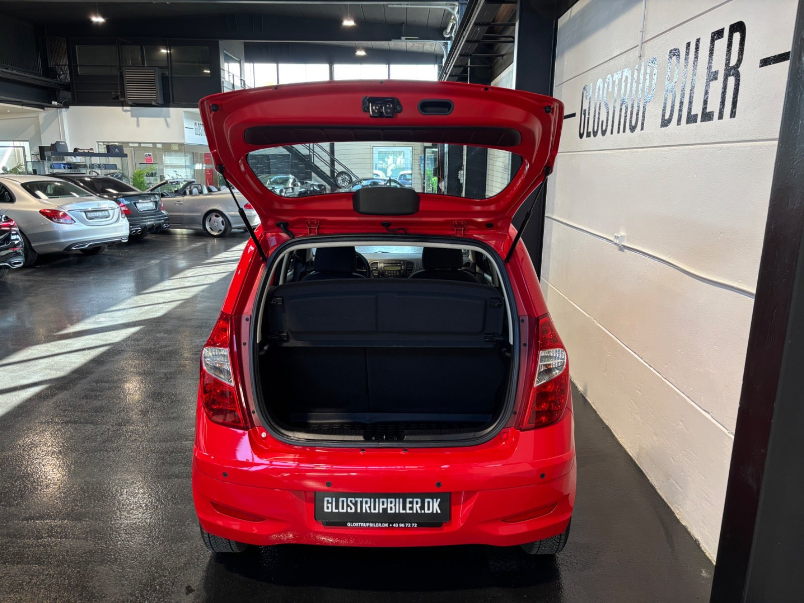 Rød Hyundai i10 fra 2011
