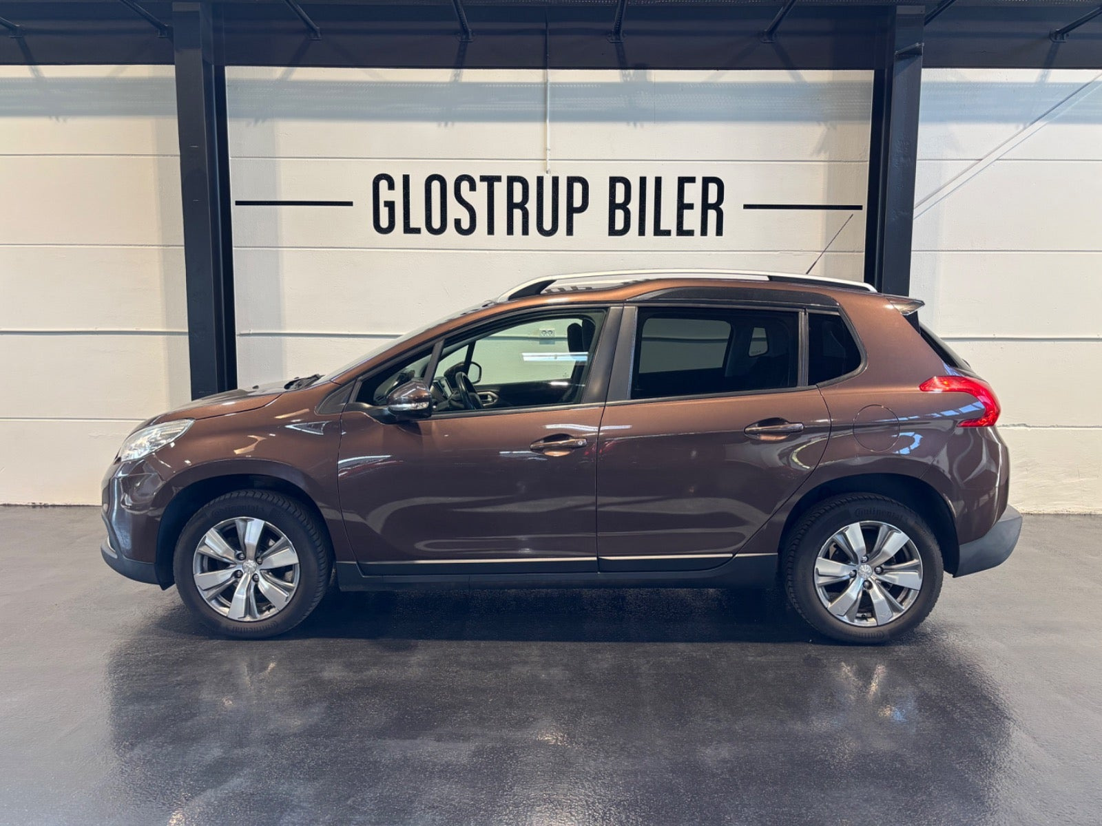 Brun Peugeot 2008 fra 2014