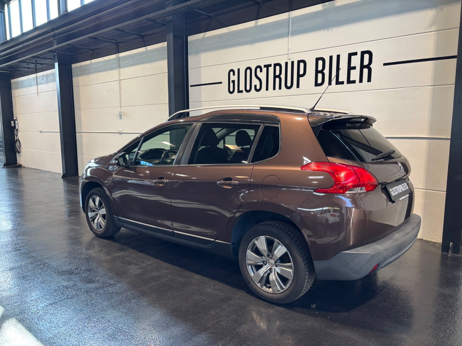 Brun Peugeot 2008 fra 2014