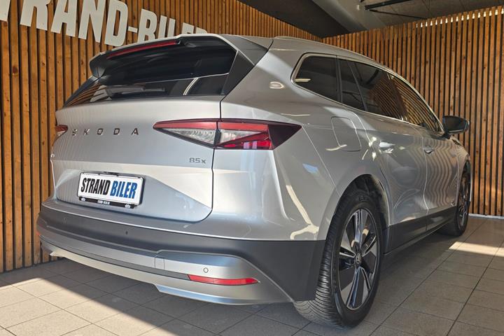 Sølv Skoda Enyaq fra 2025