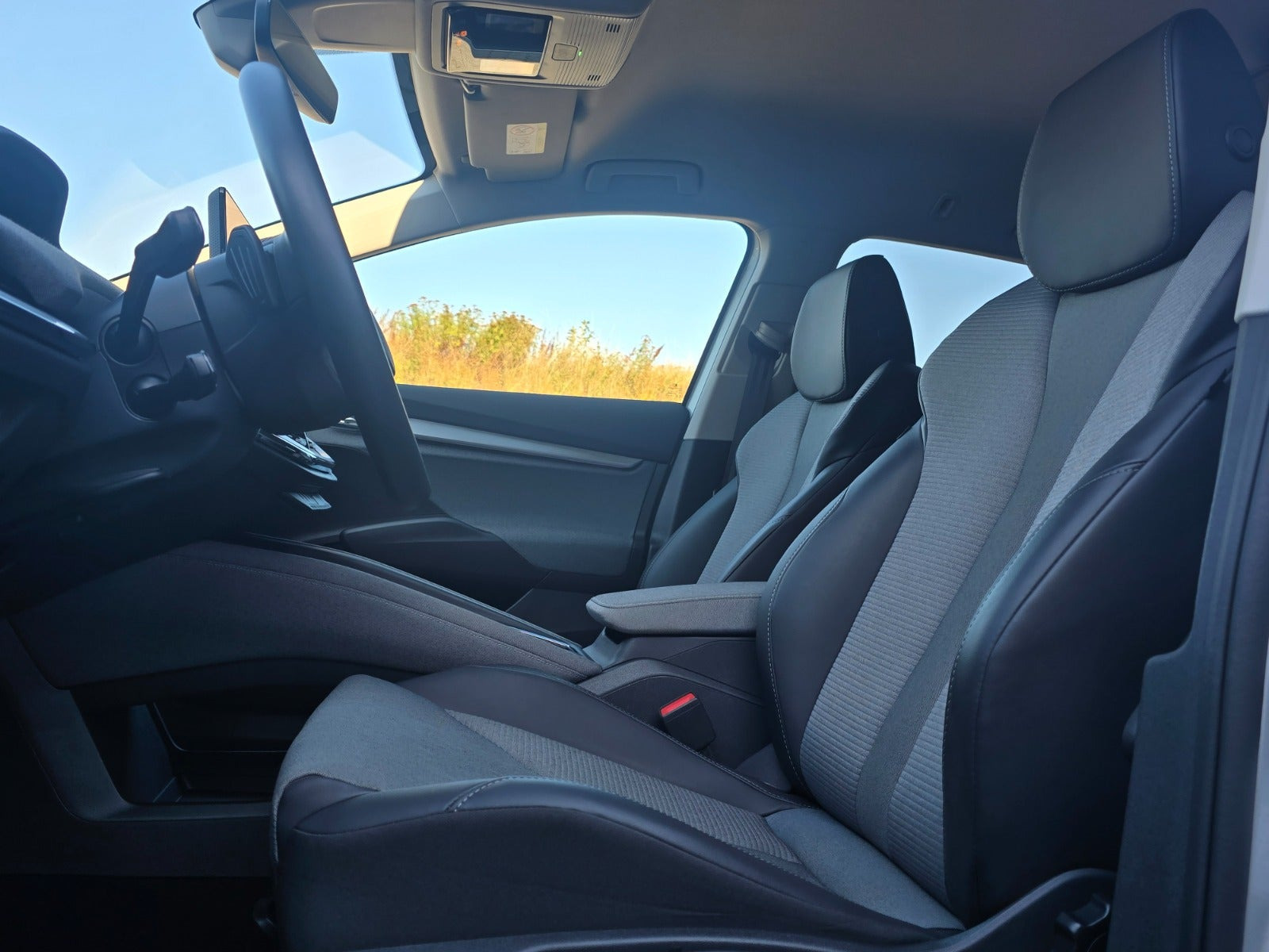 Sølv Skoda Enyaq fra 2025
