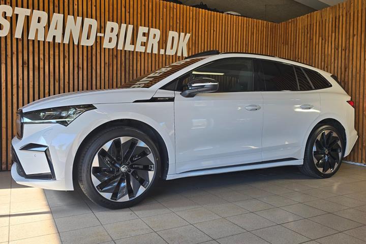 Hvid Skoda Enyaq fra 2023