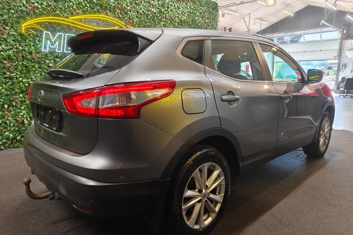 undefined Nissan Qashqai fra 2014