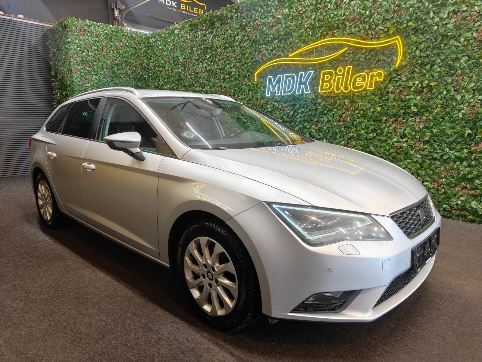 Seat Leon 1,6 TDi 110 Style ST DSG
