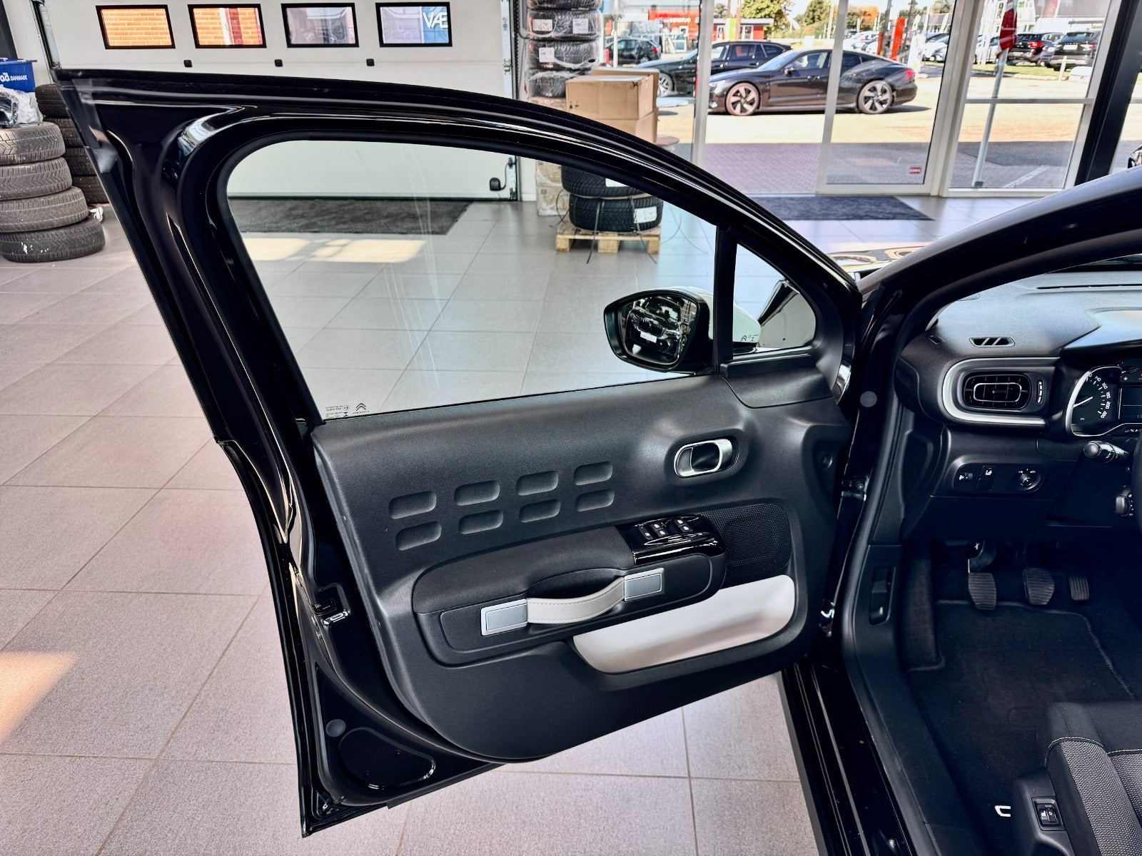 Sort Citroën C3 fra 2018