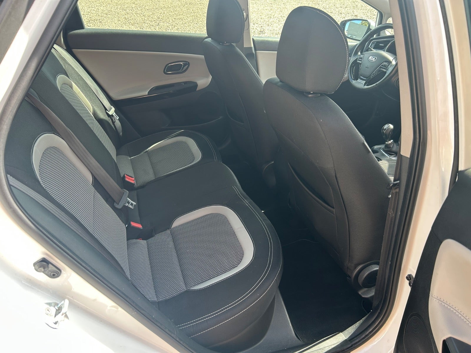 Hvid Kia Ceed fra 2017
