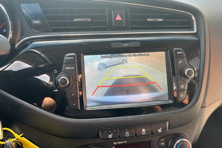 Hvid Kia Ceed fra 2017