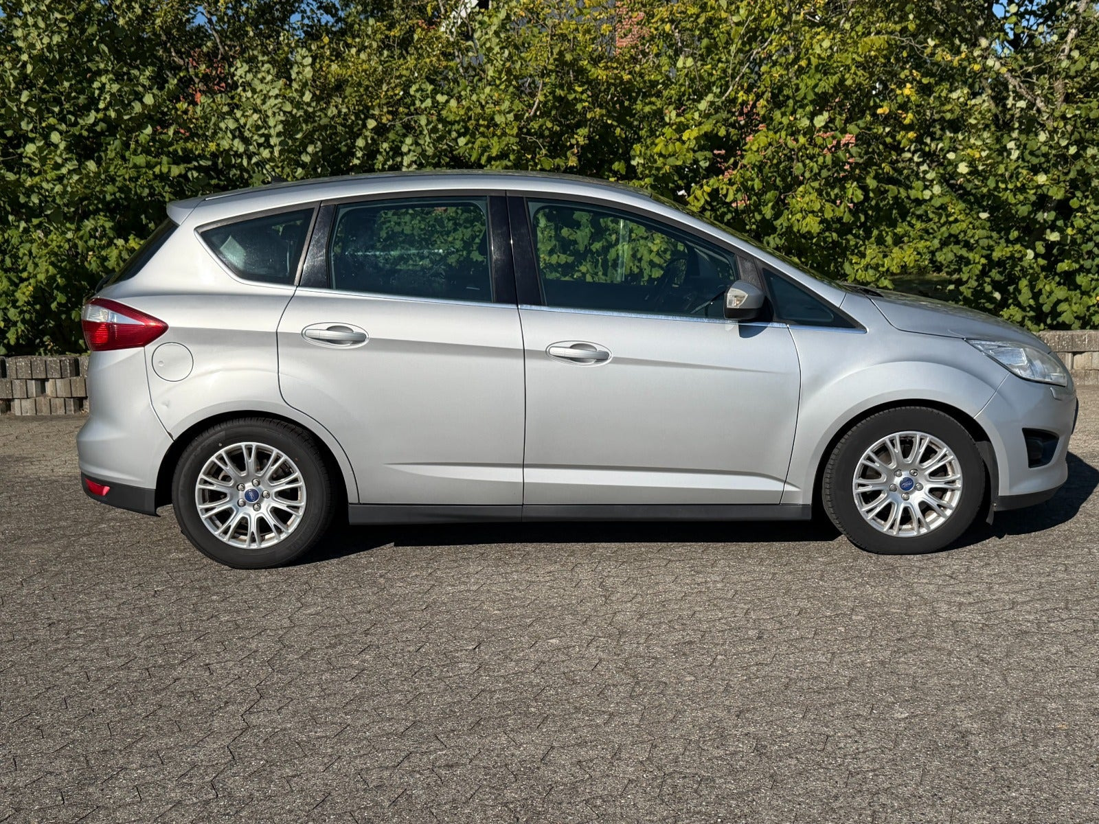 Sølv Ford C-MAX fra 2011