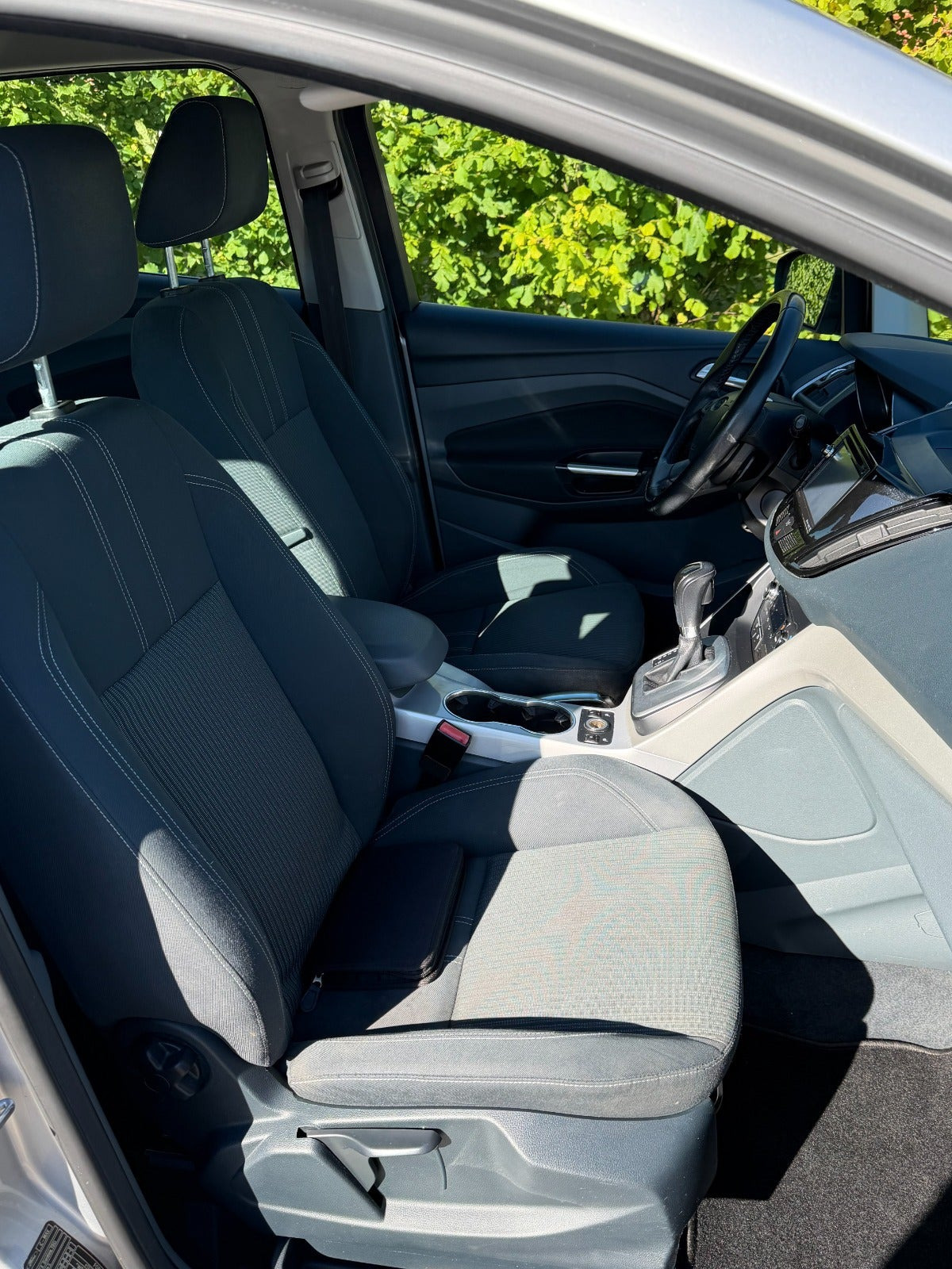 Sølv Ford C-MAX fra 2011