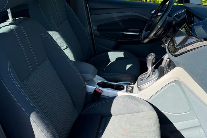 Sølv Ford C-MAX fra 2011