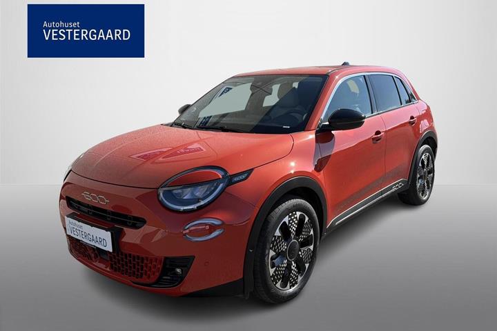 Orange Fiat 600e fra 2025 set udefra