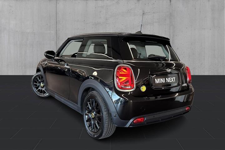 Sort Mini Cooper SE fra 2023
