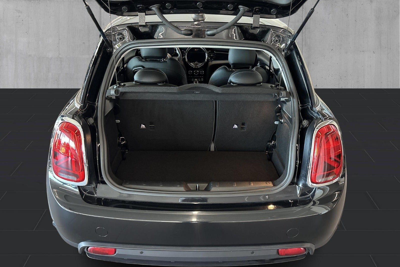 Sort Mini Cooper SE fra 2023