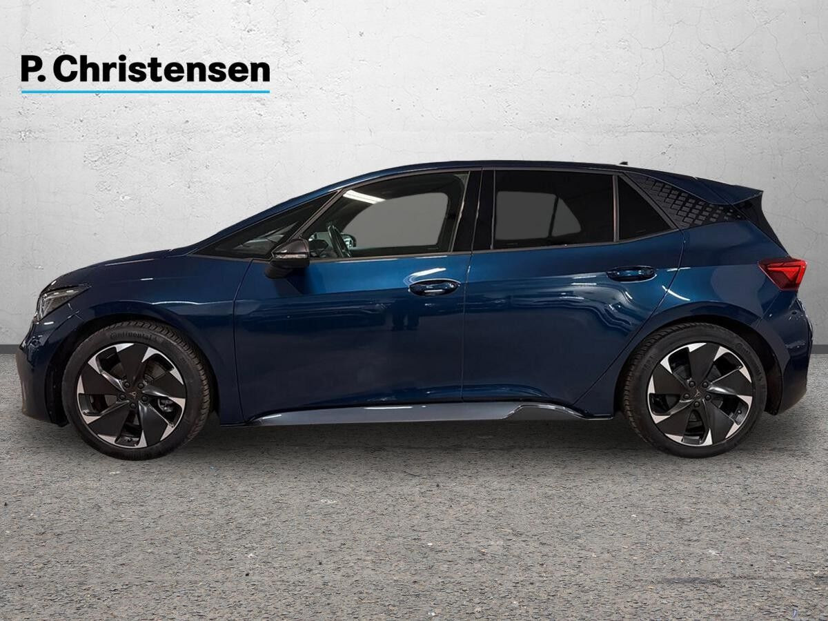 Blå Cupra Born fra 2023