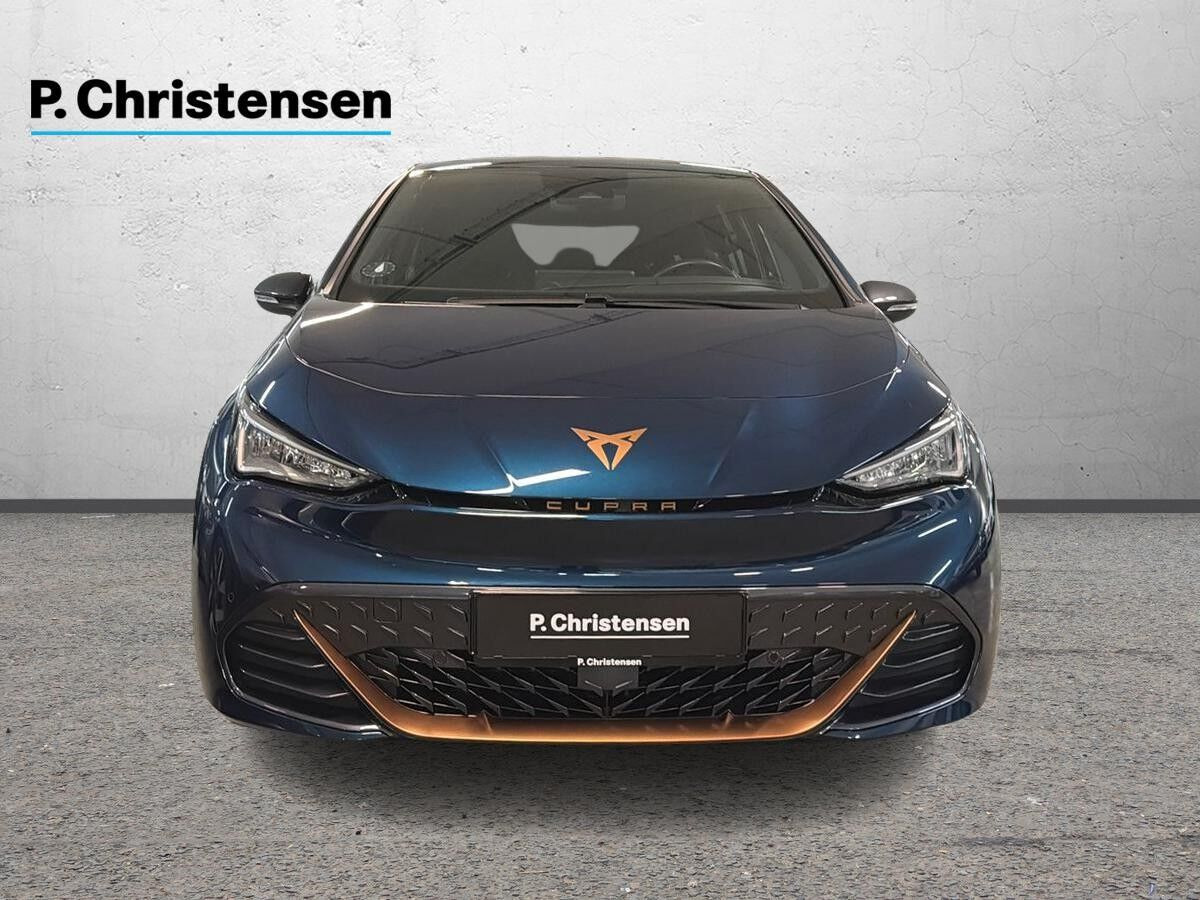 Blå Cupra Born fra 2023
