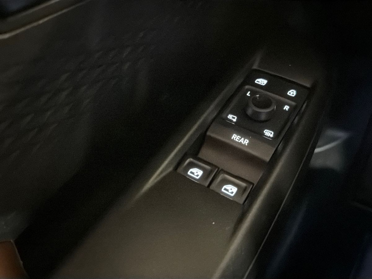 Blå Cupra Born fra 2023