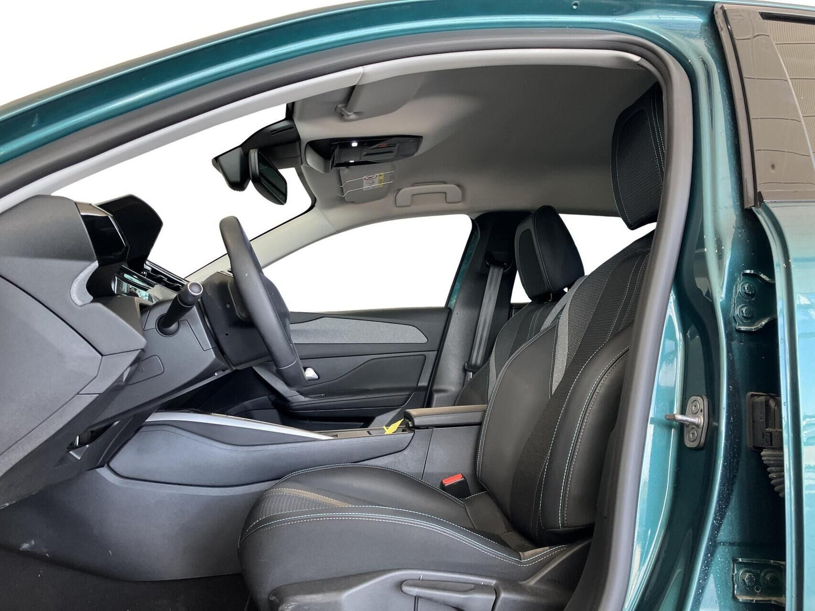 Grøn Peugeot E-308 fra 2024
